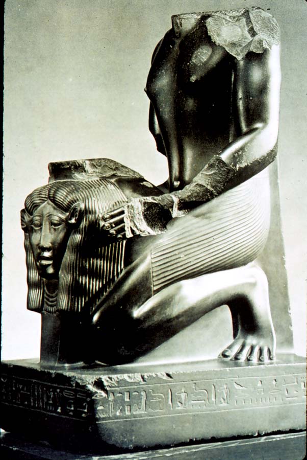 Amenhotep_kneeling.jpg