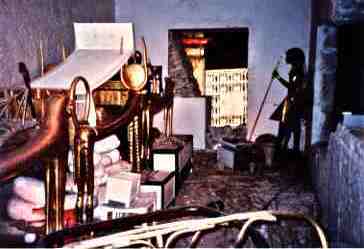 inside2.jpg