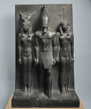 el_pyramid_triad.jpg