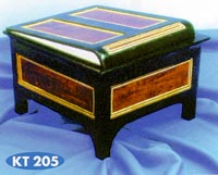 woodenchest_s-1.jpg